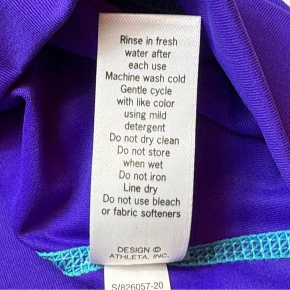 Athleta Summer Shade Long Sleeve Rashguard Top Size 2X Purple Stretch Beach Sun - Picture 8 of 8